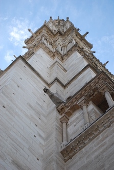 Notre Dame Turm